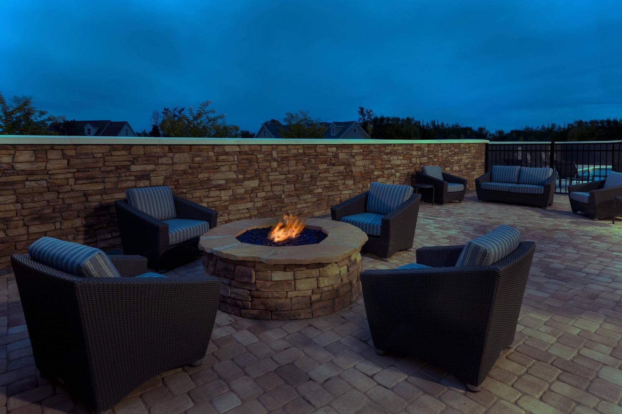 Fairfield Inn & Suites Charlotte モンロー エクステリア 写真